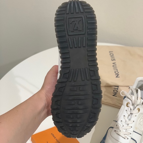 Louis Vuitton 100% authentic! - Picture 7 of 9